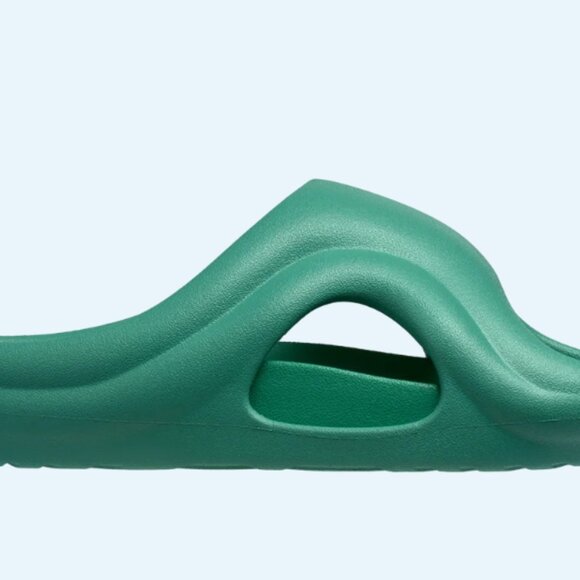 SKYLRK Beach Slide NIB - Picture 3 of 7